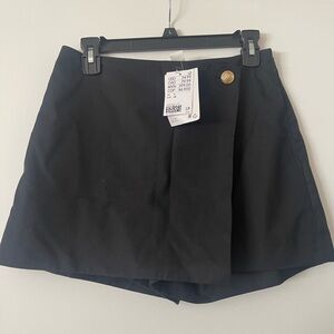 NWT H&M Skort